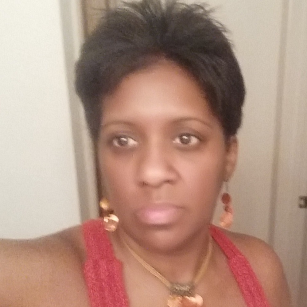 Meet your Posher, Denise